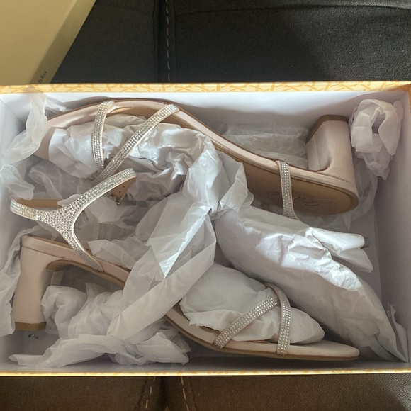 Badgley Mischka Sandals - Picture 4 of 5